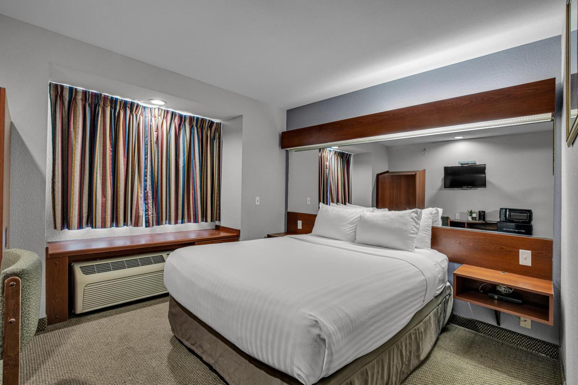 בנטונוויל The Block Hotel מראה חיצוני תמונה