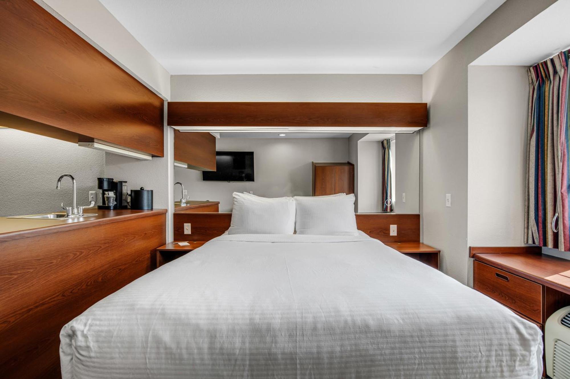 בנטונוויל The Block Hotel מראה חיצוני תמונה